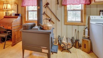 Cottage (2 Bedrooms) | Interior