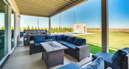 Hunt & Hike: Potholes State Park Home Hot Tub