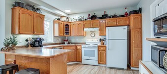 5 Mi to Fort Osage: Quiet Countryside Studio