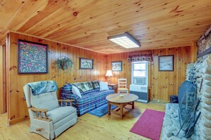 House (2 Bedrooms) | Interior - Dog-friendly Burnsville Cabin Rental Near Hiking! (Burnsville)