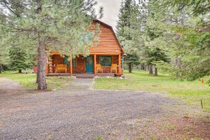House (3 Bedrooms) | Interior - Peaceful Donnelly Retreat < 1 Mi to Lake Cascade! (Donnelly)