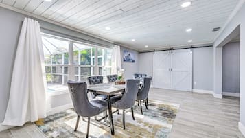 منزل (4 Bedrooms) | المنشأة من الداخل