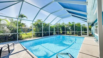 House (4 Bedrooms) | Front of property