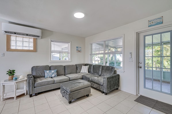 Interior - 1 Mi to Boat Ramp: Bokeelia Home w/ Screened Patio (Bokeelia)