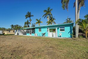 House (2 Bedrooms) | Interior - 1 Mi to Boat Ramp: Bokeelia Home w/ Screened Patio (Bokeelia)