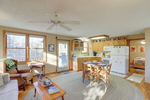House (1 Bedroom) | Interior