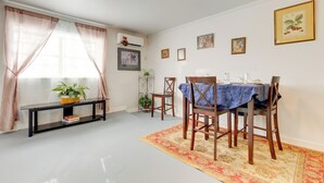 Ảnh chưa phân loại, 2 trong số 22 ảnh, nút