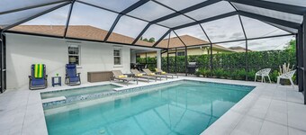 Central Naples Home w/ Private Pool, Spa & Lanai!