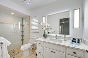 House (3 Bedrooms) | Interior - Central Naples Home w/ Private Pool, Spa & Lanai! (Naples)