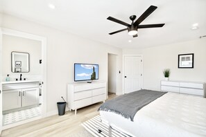 3 Schlafzimmer, Bügeleisen/Bügelbrett, WLAN, Bettwäsche