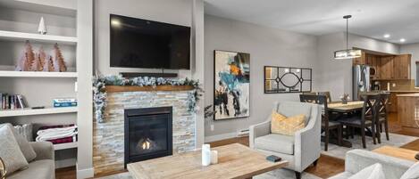 Townhome, 3 Bedrooms | Living area