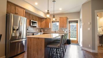 Nhà liên kế, 3 phòng ngủ | Bếp riêng | Tủ lạnh, lò nướng, dụng cụ pha cà phê/trà, lò nướng bánh mì