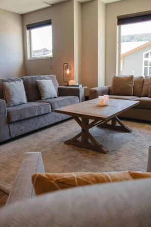 Stadtwohnung, 3 Schlafzimmer | Wohnbereich