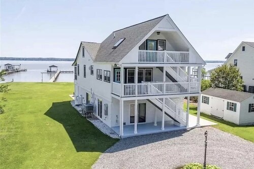 Stunning Dunnsville Retreat on Rappahannock River w/ Boat Dock!