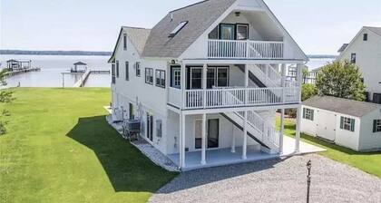 Stunning Dunnsville Retreat on Rappahannock River w/ Boat Dock!