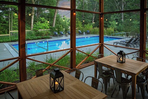 Cottage in the Woods + Pool, Fishing Pond