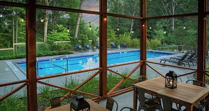 Cottage in the Woods + Pool, Fishing Pond