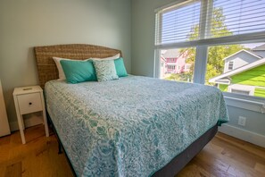 4 bedrooms, iron/ironing board, free WiFi, bed sheets