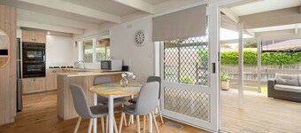 Charming Dromana Cottage