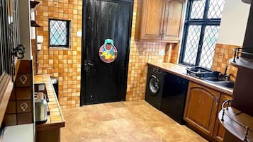 單棟房屋 | 私人廚房 | 雪櫃、微波爐、焗爐、爐具