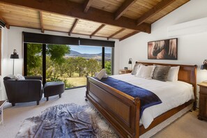 5 sovrum, skrivbord, wi-fi och sängkläder