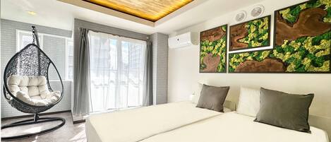 1 bedroom, desk, free WiFi, bed sheets