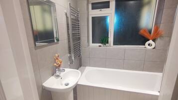 Apartment | Bathroom