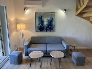 Télévision, table de tennis de table