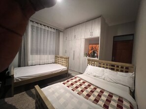 3 間睡房、Wi-Fi、床單