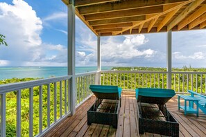 Property grounds - A ViewFaDayz - Brand New Pool Home (Hope Town)
