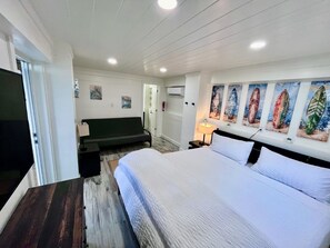 4 quartos, ferros/tábuas de passar roupa, Wi-Fi, roupa de cama