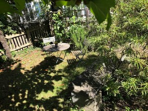 屋外ダイニングエリア