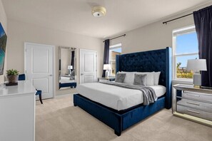 8 bedrooms, iron/ironing board, WiFi, bed sheets