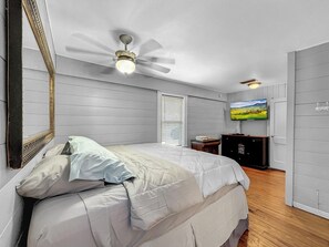 3 bedrooms, desk, travel cot, WiFi - Historic 3/2 in the heart of central Florida. Walking distance to many amenities (Lakeland)