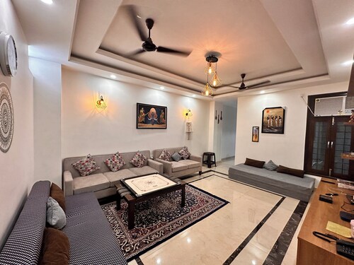 Yoga Retreat at The Ganges in Rishikesh - 5 Minutes Walk to the Nature & River