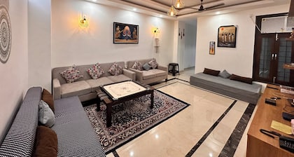 Yoga Retreat at The Ganges in Rishikesh - 5 Minutes Walk to the Nature & River