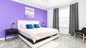 5 bedrooms, iron/ironing board, WiFi, bed sheets