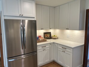 Micro-ondas, fogão, cooktop, lava-louças