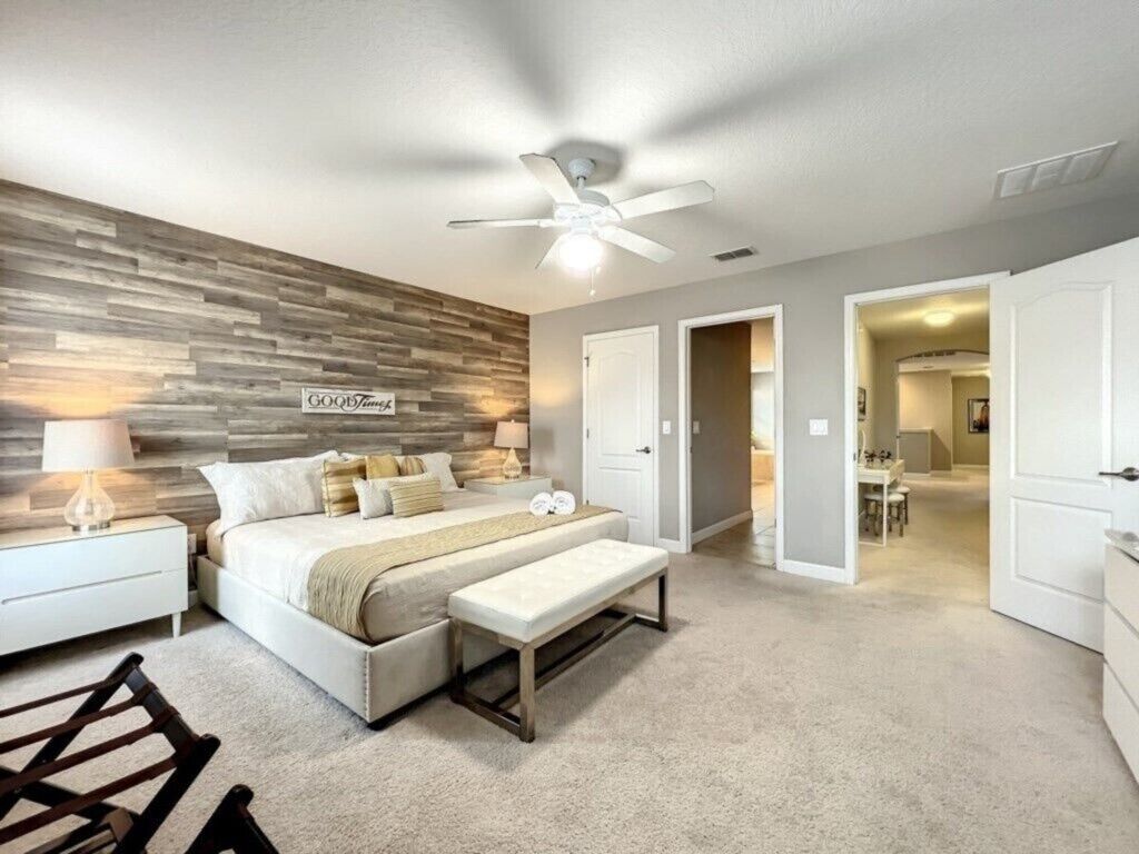 6 bedrooms, iron/ironing board, WiFi, bed sheets