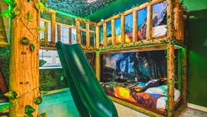 12 室のベッドルーム、アイロン / アイロン台、WiFi、ベッドシーツ