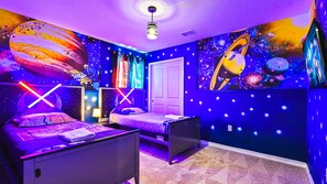 6 chambres, fer et planche à repasser, Wi-Fi, draps fournis