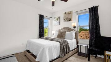 5 bedrooms, iron/ironing board, WiFi, bed sheets