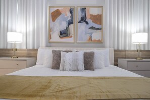 10 bedrooms, iron/ironing board, WiFi, bed sheets - Last Minute Disney! Private Pool, Hot Tub, Game Room & Themed Bedrooms. Book Now! #107479 (Orlando)