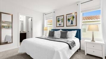 5 habitaciones, tabla de planchar con plancha, wifi y ropa de cama