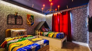 10 quartos, ferros/tábuas de passar roupa, Wi-Fi, roupa de cama