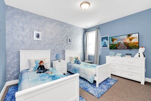 8 bedrooms, iron/ironing board, WiFi, bed sheets