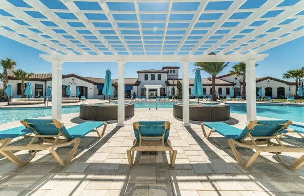 A heated pool - Last Minute Disney Getaway! Private Pool & Themed Bedrooms. Book Now! #65761 (Orlando)