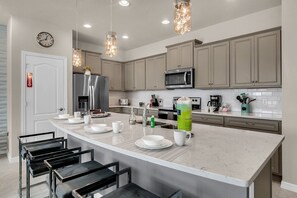 Fridge, microwave, oven, stovetop - Last Minute Disney Getaway! Private Pool & Themed Bedrooms. Book Now! #65761 (Orlando)