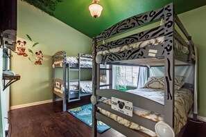 3 chambres, fer et planche Ă repasser, Wi-Fi, draps fournis