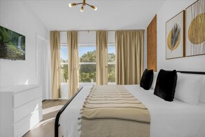 3 bedrooms, iron/ironing board, WiFi, bed sheets - Last Minute Disney Getaway! Townhouse with Private Pool. Book Now! #66057 (Orlando)